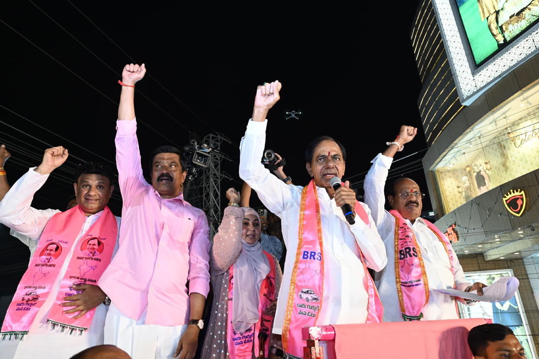 BRS Chief KCR  : ప్రాంతీయ పార్టీల సంకీర్ణమే