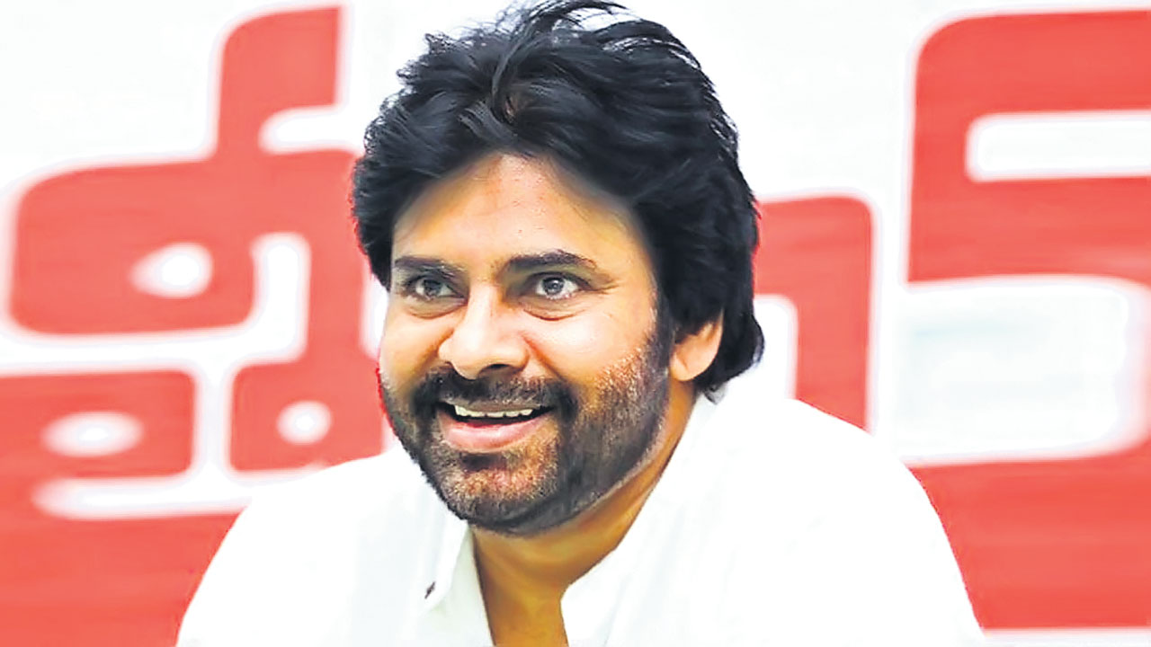 ఆకురౌడీలకు భయపడతామా?