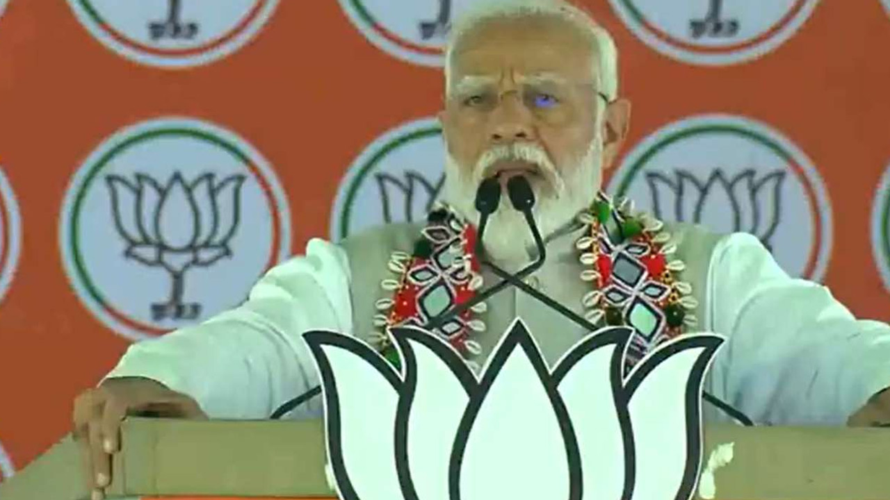 PM Modi: శరీరం రంగు చూపి ప్రజలను అవమానిస్తారా?.. శామ్ పిట్రోడాపై మోదీ నిప్పులు