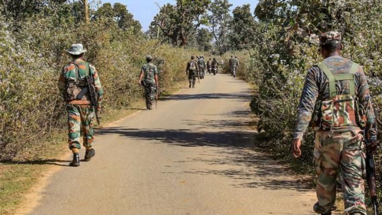 Chhattisgarh: ఛత్తీ్‌సగఢ్‌లో ఎన్‌కౌంటర్‌..