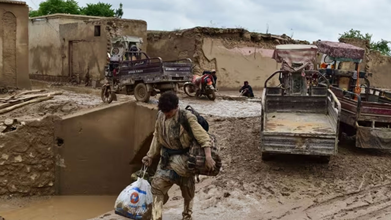 Floods In Afghanistan: 200 మందికిపైగా మృతి