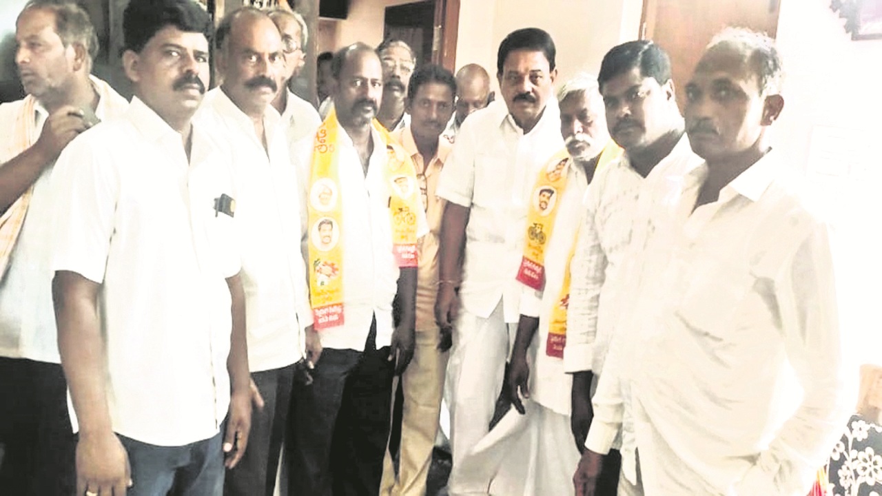 tdp: టీడీపీలోకి వైసీపీ నాయకుల చేరిక