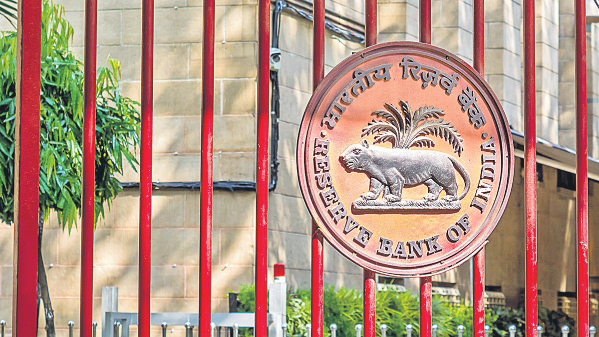 RBI : కేంద్రానికి ఆర్బీఐ భారీ గిఫ్ట్‌