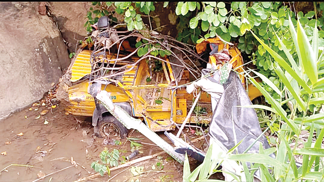 fatal-accident-on-ghat-road