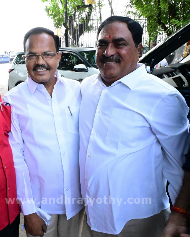 తెలుగువారికి స్ఫూర్తి ఎన్టీఆర్‌ 