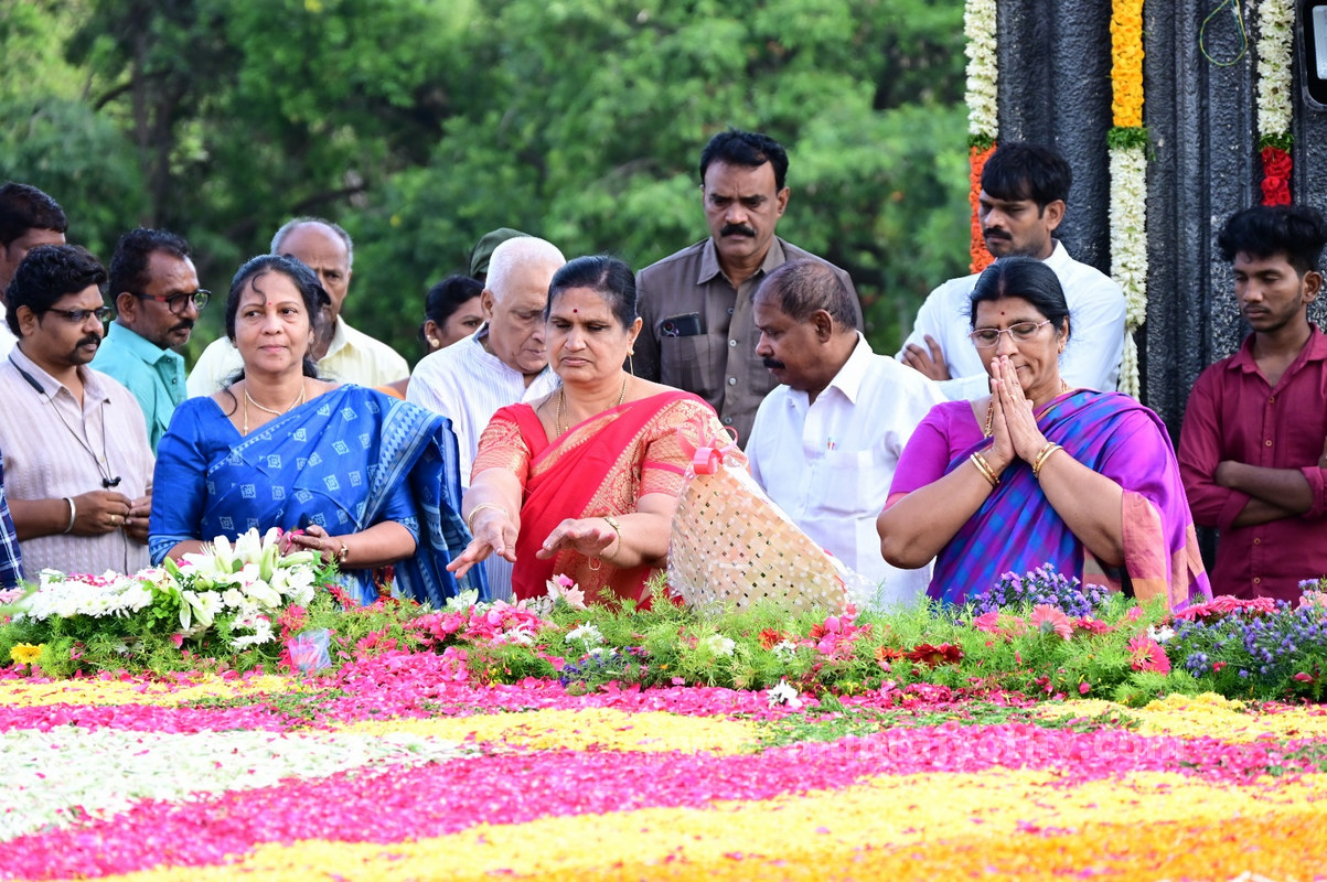 తెలుగువారికి స్ఫూర్తి ఎన్టీఆర్‌ 