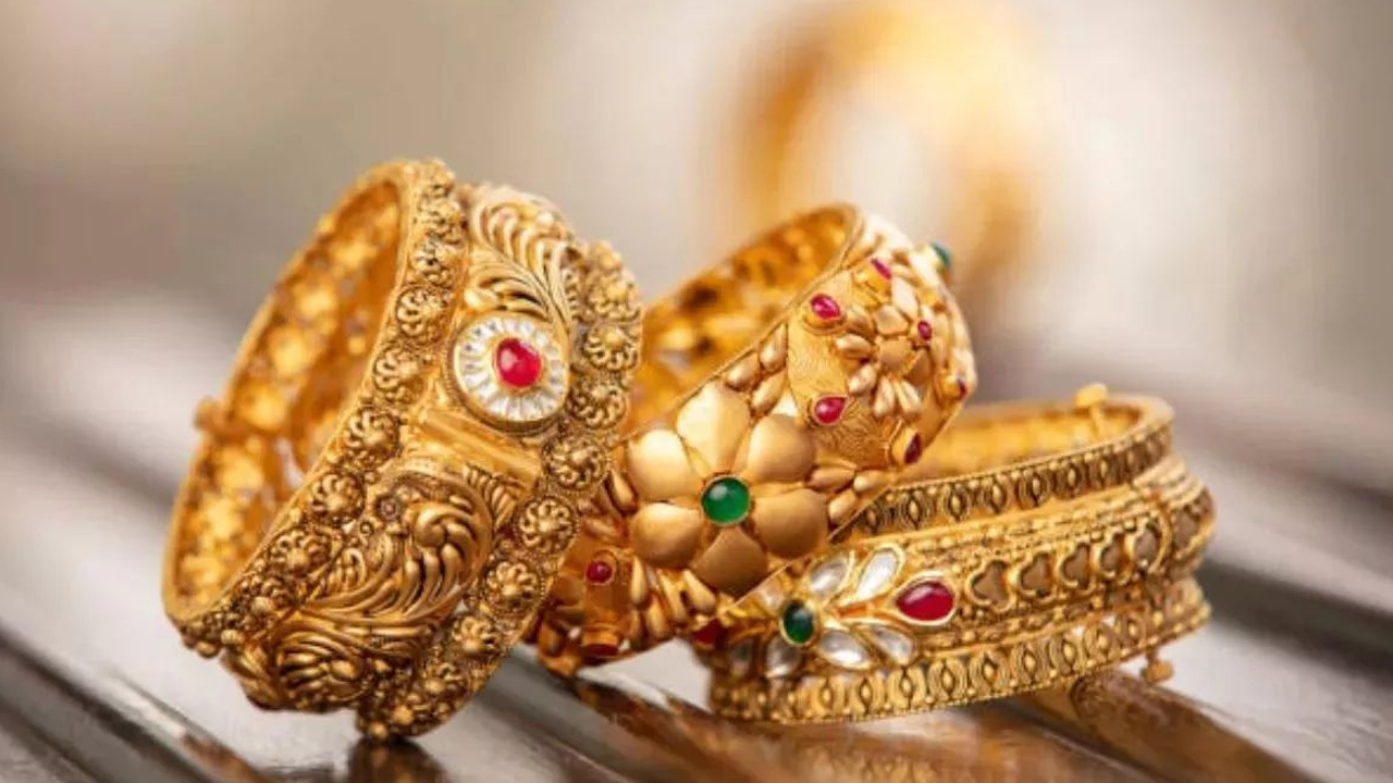 Gold and Silver Price Today: గుడ్ న్యూస్.. భారీగా తగ్గిన బంగారం ధరలు..