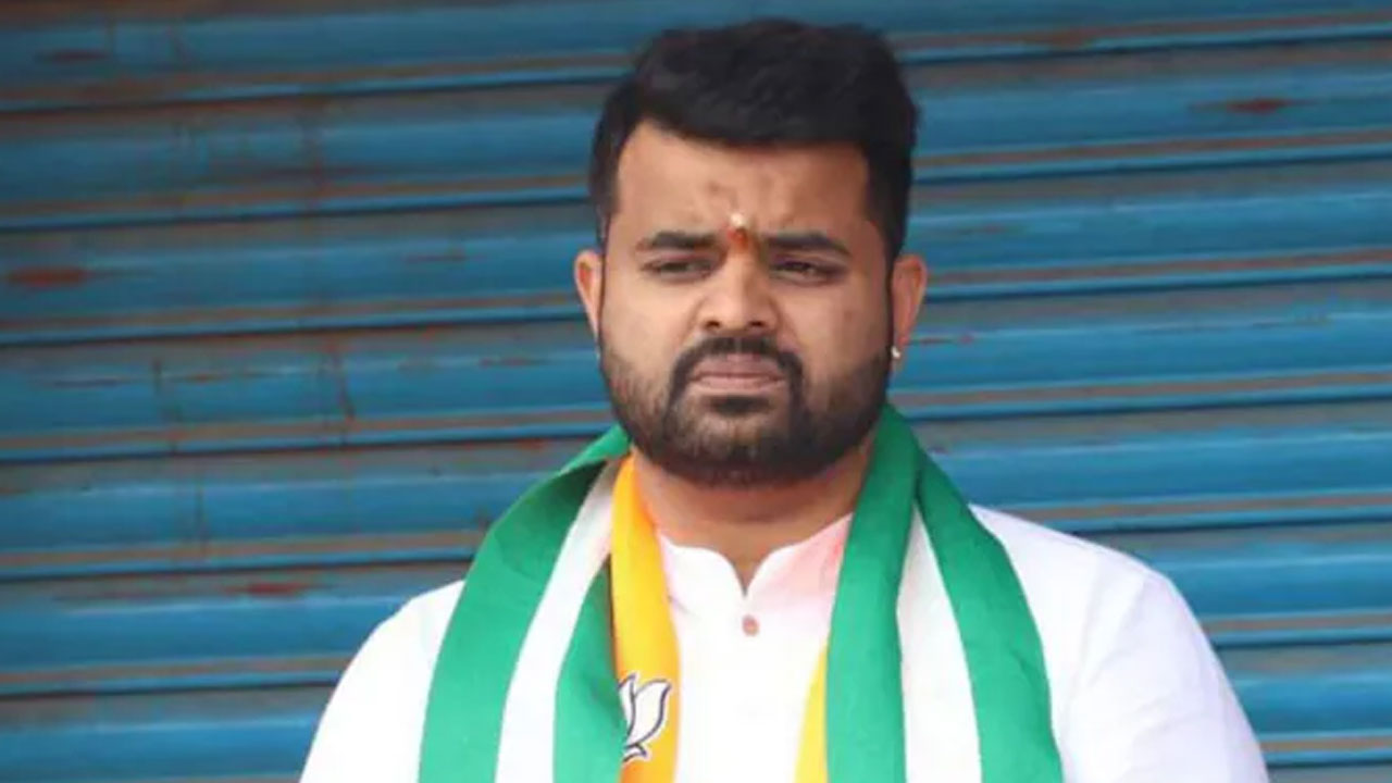 Karnataka MP: ప్రజ్వల్ రేవణ్ణ అరెస్ట్‌కు రంగం సిద్ధం..!