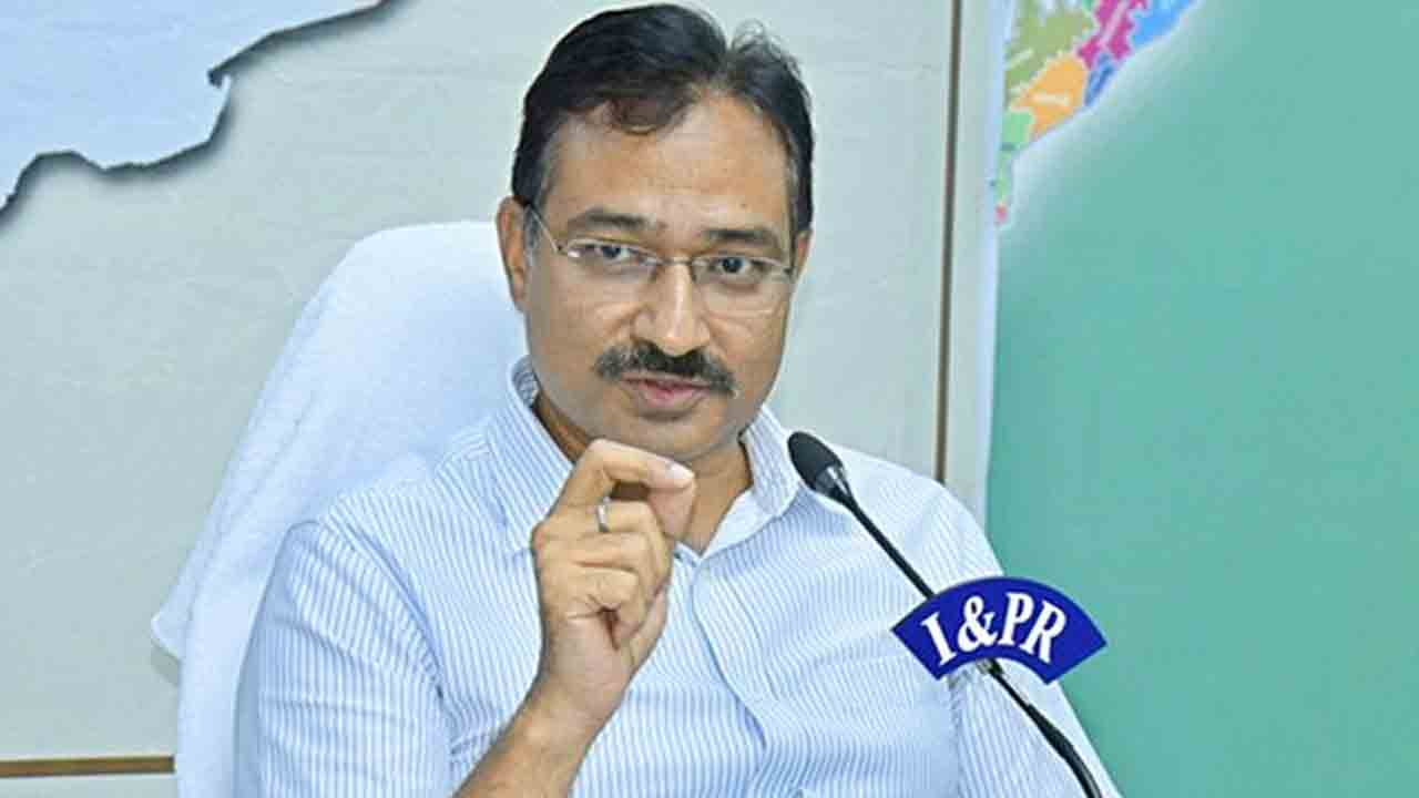 CEO MK Meena: కృష్ణావర్శిటీలో సీఈవో ఎంకే మీనా కౌంటింగ్ కేంద్రం తనిఖీ..