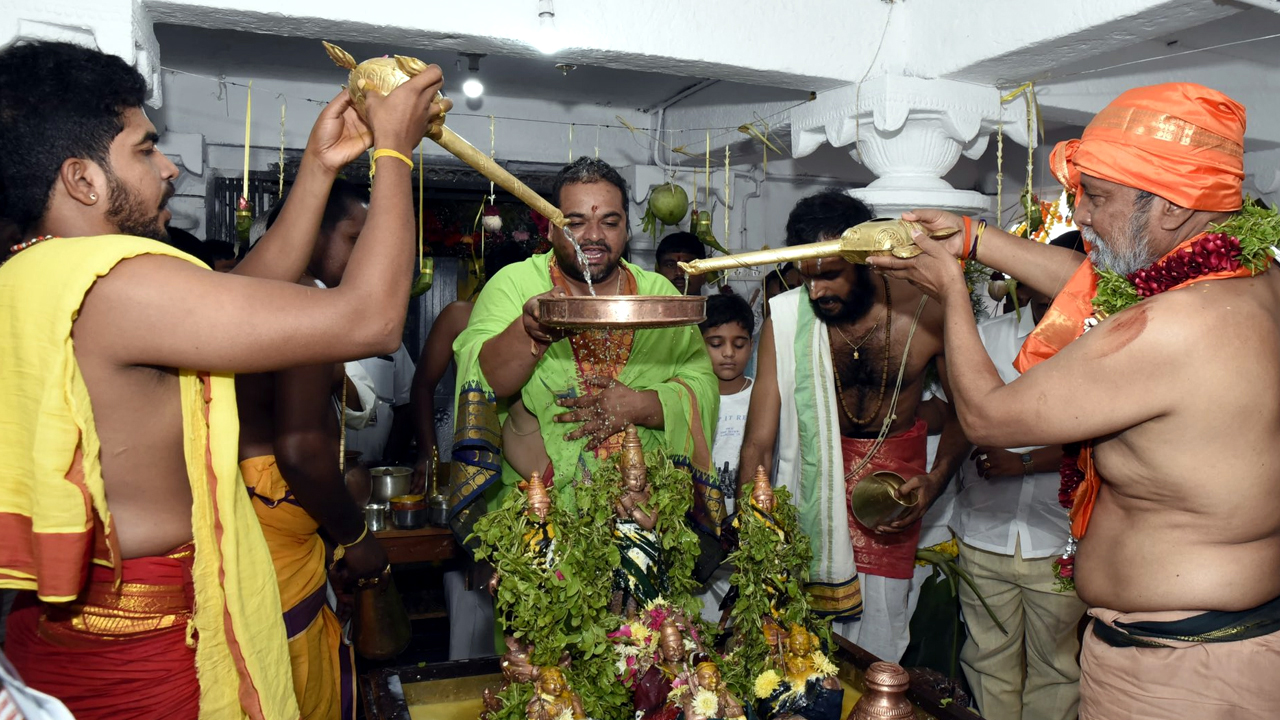 Andole: కనులపండువగా అందోల్ రంగనాథుడి బ్రహ్మోత్సవాలు.. పోటెత్తుతున్న భక్తులు