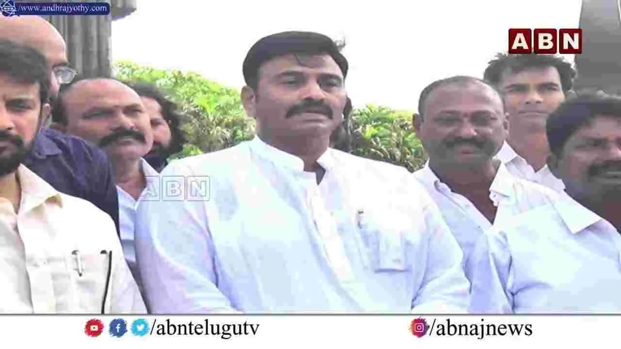 Ragharama: నామీద రాజద్రోహం కేసు పెట్టారు... రఘరామ సంచలన వ్యాఖ్యలు