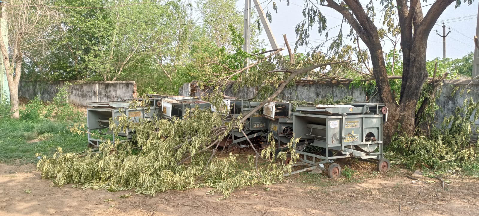 జల్లియంత్రాల ఏర్పాటులో అధికారుల నిర్లక్ష్యం