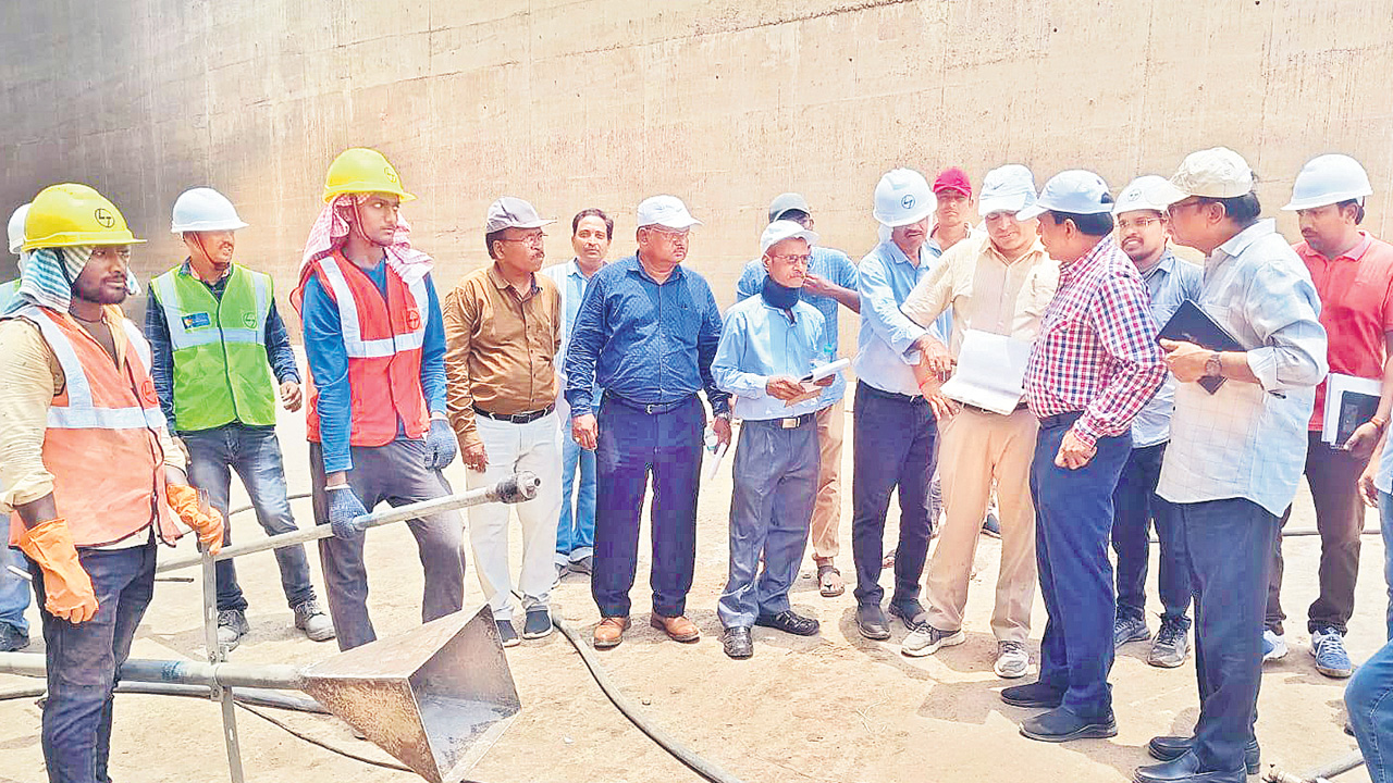 Kaleshwaram: కాళేశ్వరం బ్యారేజీలను సందర్శించిన నిపుణుల కమిటీ