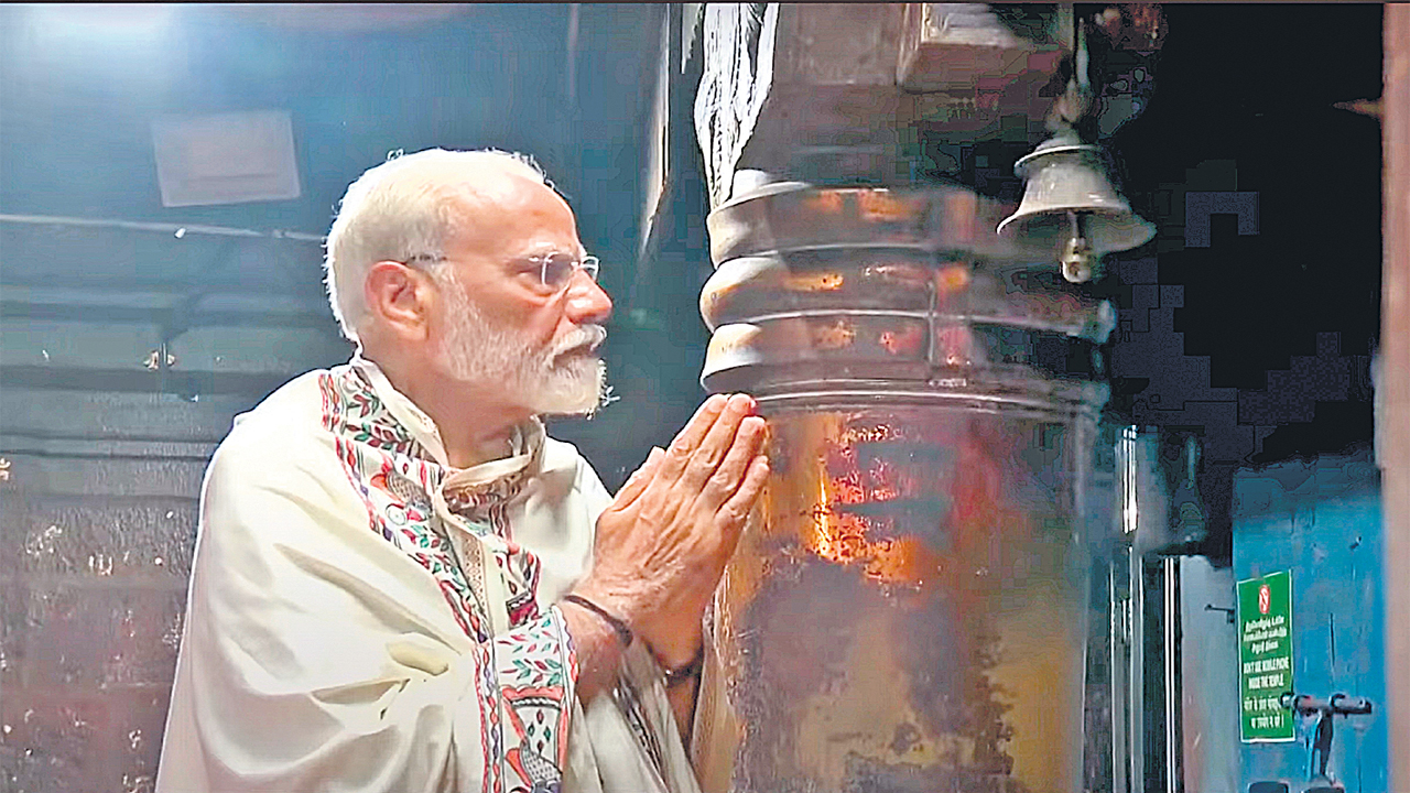 National: నరేంద్రుడి ధ్యానమండపంలో..  నరేంద్రమోదీ ధ్యానం