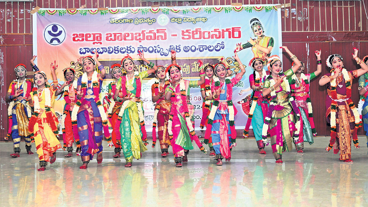 ఉల్లాసంగా.. ఉత్సాహంగా..