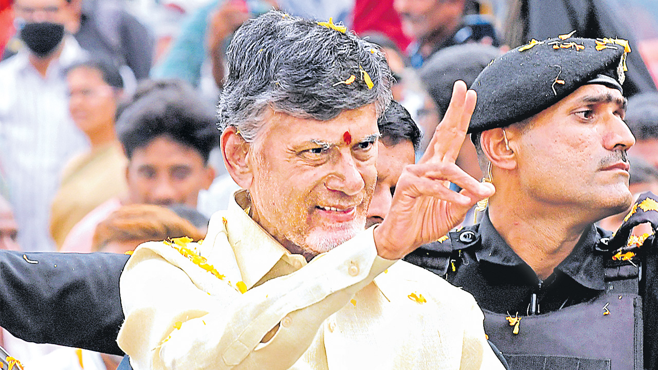 AP Politics : కుమ్మేసిన కూటమి 