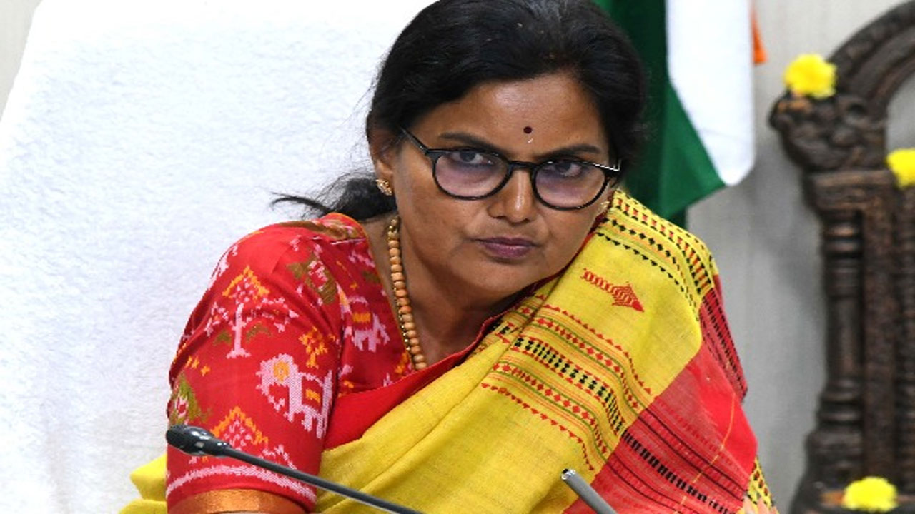 CS Shantikumari :ఆరుగురుకి డిప్యూటీ సెక్రటరీలుగా పదోన్నతి