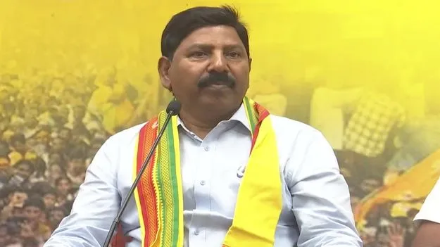 Gandi Babji: ఆస్తి కోసం తల్లి, చెల్లికి జగన్ వెన్నుపోటు పొడిచాడు: గండి బాబ్జి