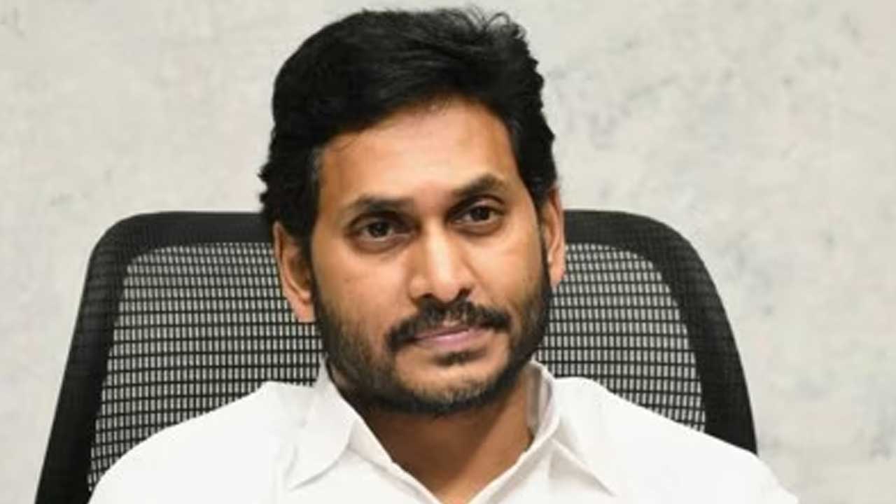 Jagan:  వైసీపీ ఎమ్మెల్సీలతో జగన్ భేటీ