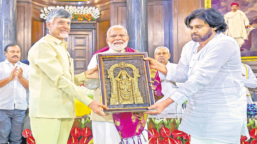 Chandra Babu: సరైన టైంలో  సరైన నేత!