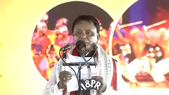 CM of Odisha Majhi sworn : ఒడిసా సీఎంగా మాఝీ ప్రమాణం