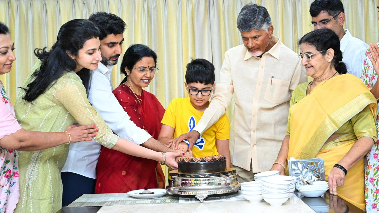 TDP: చంద్రబాబు నివాసంలో సంబరాలు