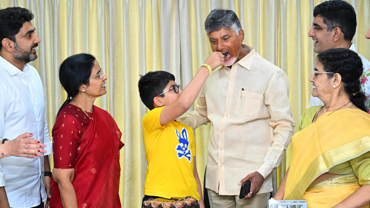 TDP: చంద్రబాబు నివాసంలో సంబరాలు