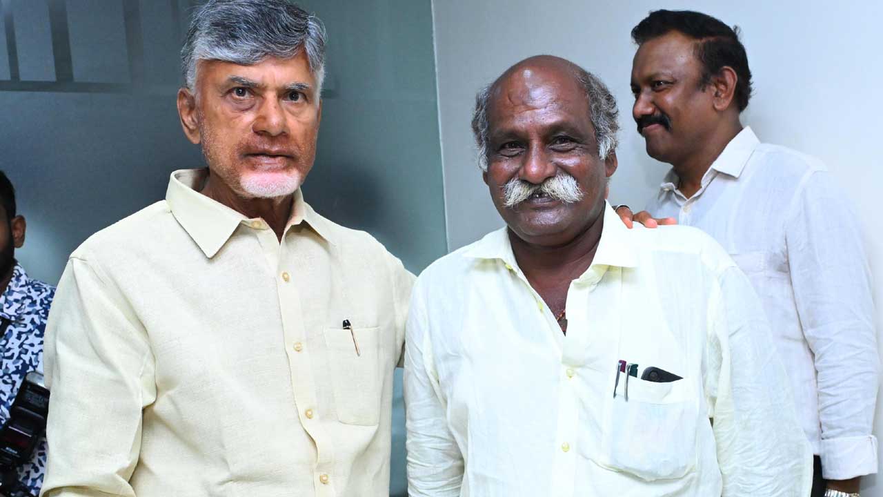 TDP: చంద్రబాబును కలిసిన ఎంపీలు, ఎమ్మెల్యేలు..