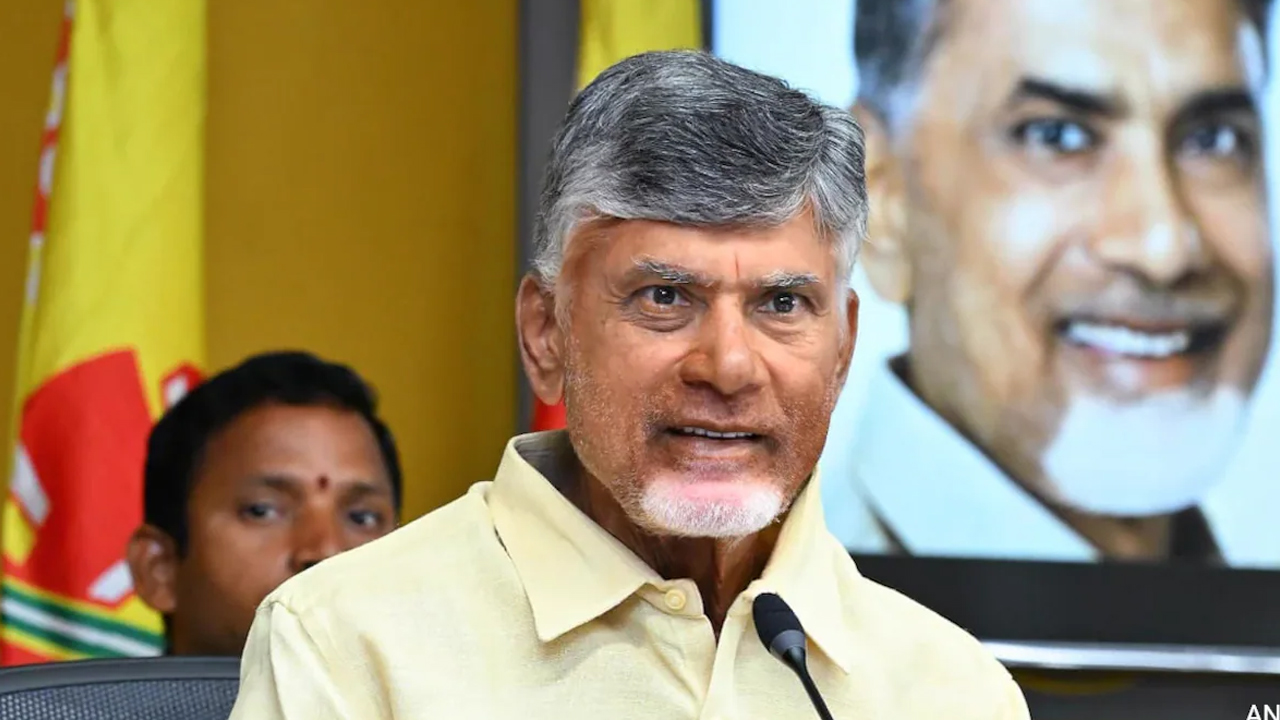 Chandrababu: ప్రక్షాళన ప్రారంభించిన చంద్రబాబు.. సీఎస్, డీజీపీలతో భేటీ