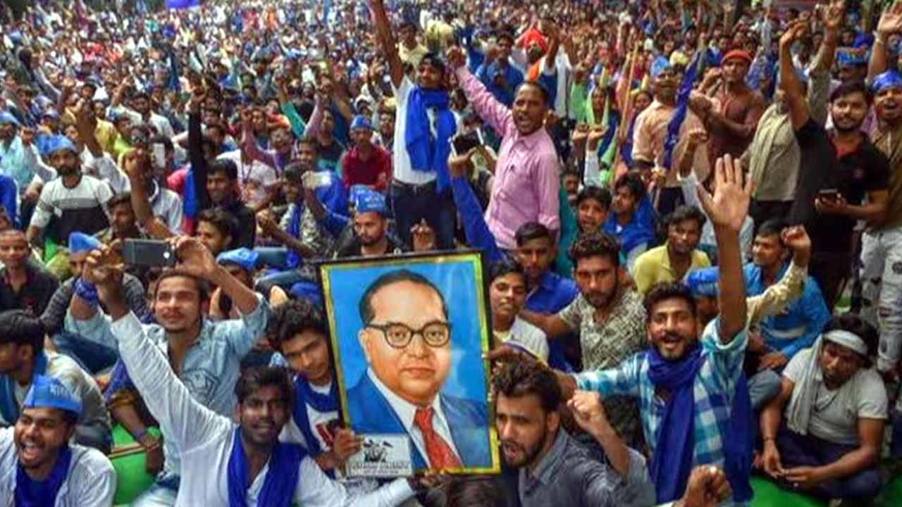 Dalit votes: లోక్‌సభ ఎన్నికల్లో ఆ పార్టీకి షాక్ ఇచ్చిన దళితులు.. భారీగా ఓట్ల శాతం తగ్గుదల