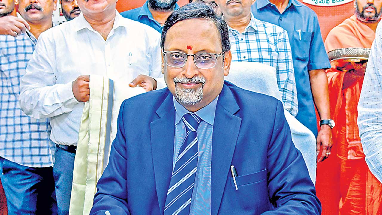 AP CS : సీఎస్‌గా నీరబ్‌ కుమార్‌