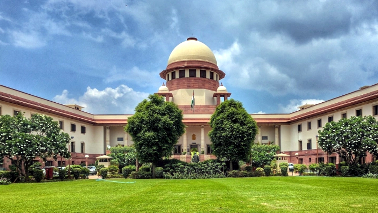 Supreme Court: నీటి సంక్షోభంపై సుప్రీం కీలక వ్యాఖ్యలు.. ఢిల్లీ ప్రభుత్వ పిటిషన్ లోపాలపై ఆగ్రహం