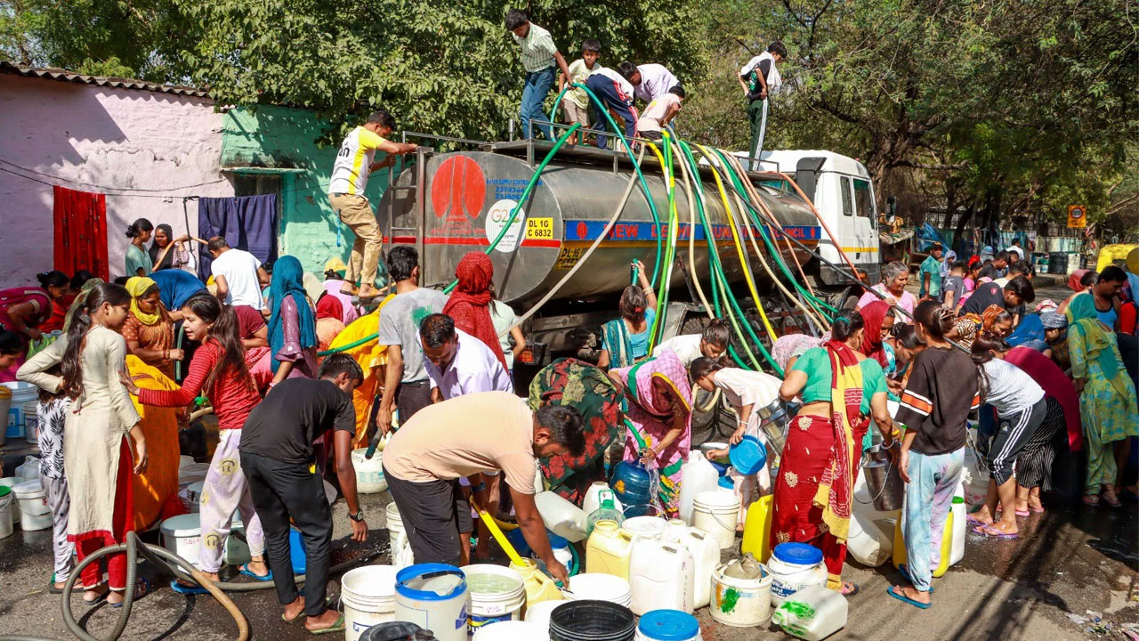 Delhi's Water Crisis: హరియాణ సీఎంకు ఢిల్లీ ఎల్జీ ఫోన్