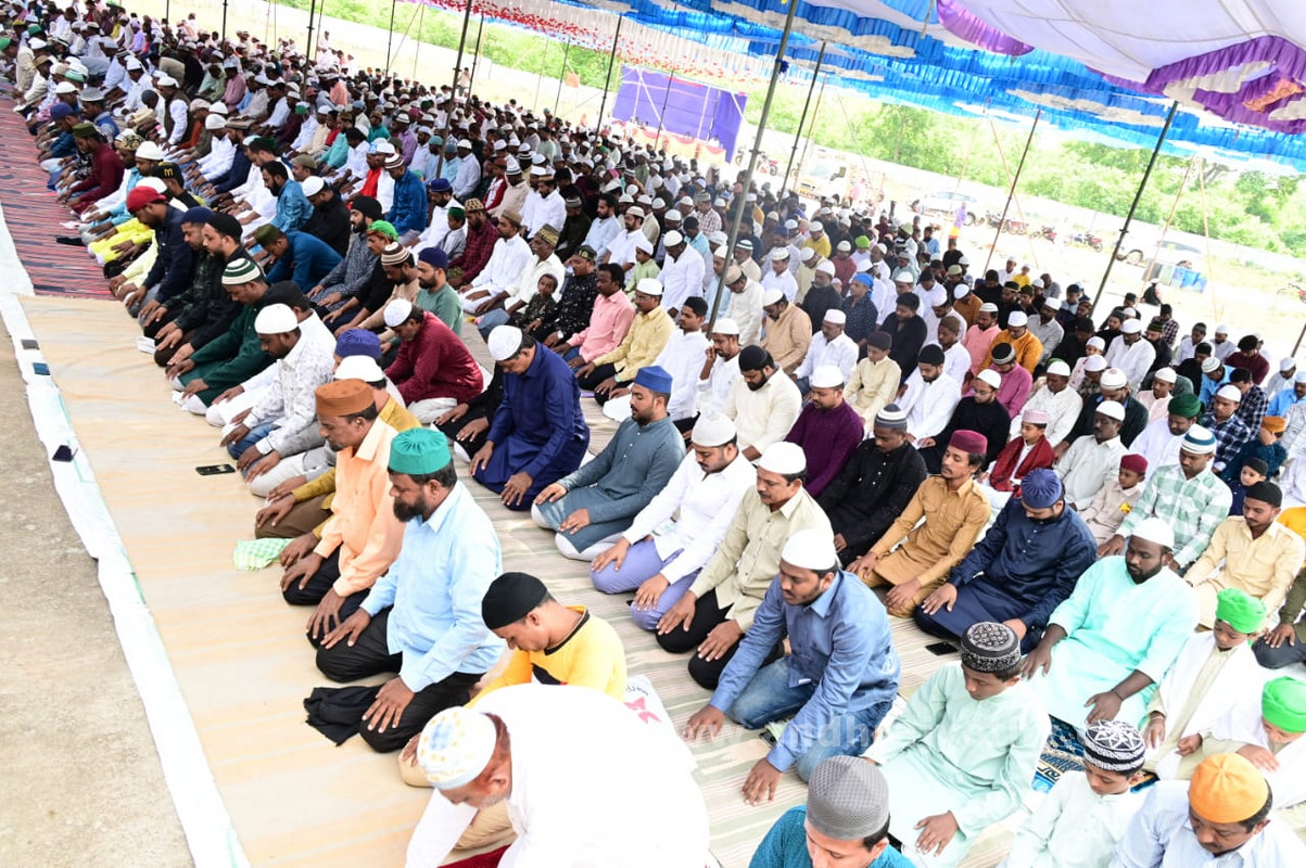 భక్తిశ్రద్ధలతో బక్రీద్‌ 