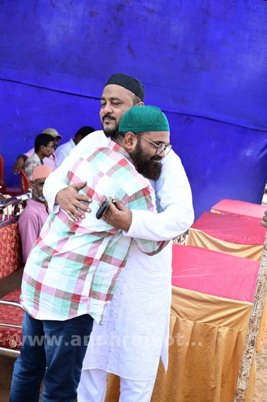 భక్తిశ్రద్ధలతో బక్రీద్‌ 