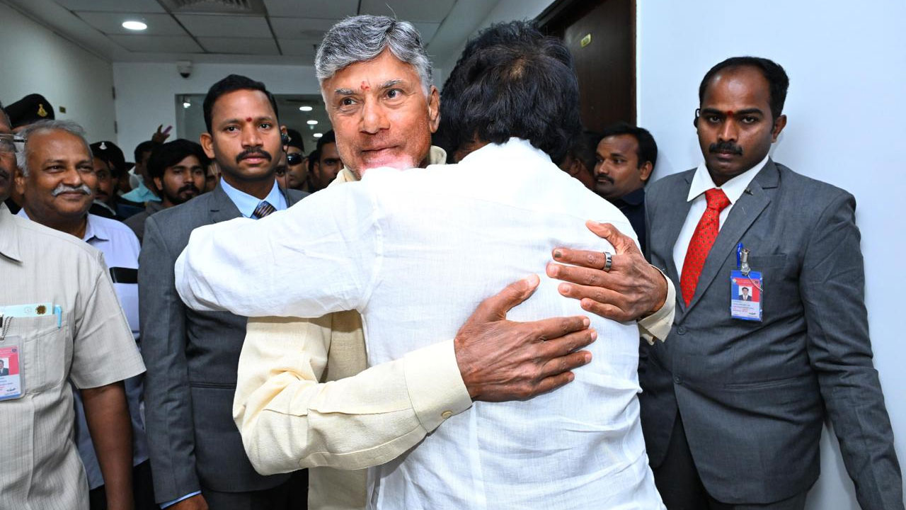 AP Assembly: తొలి రోజు అసెంబ్లీ సమావేశాలు..