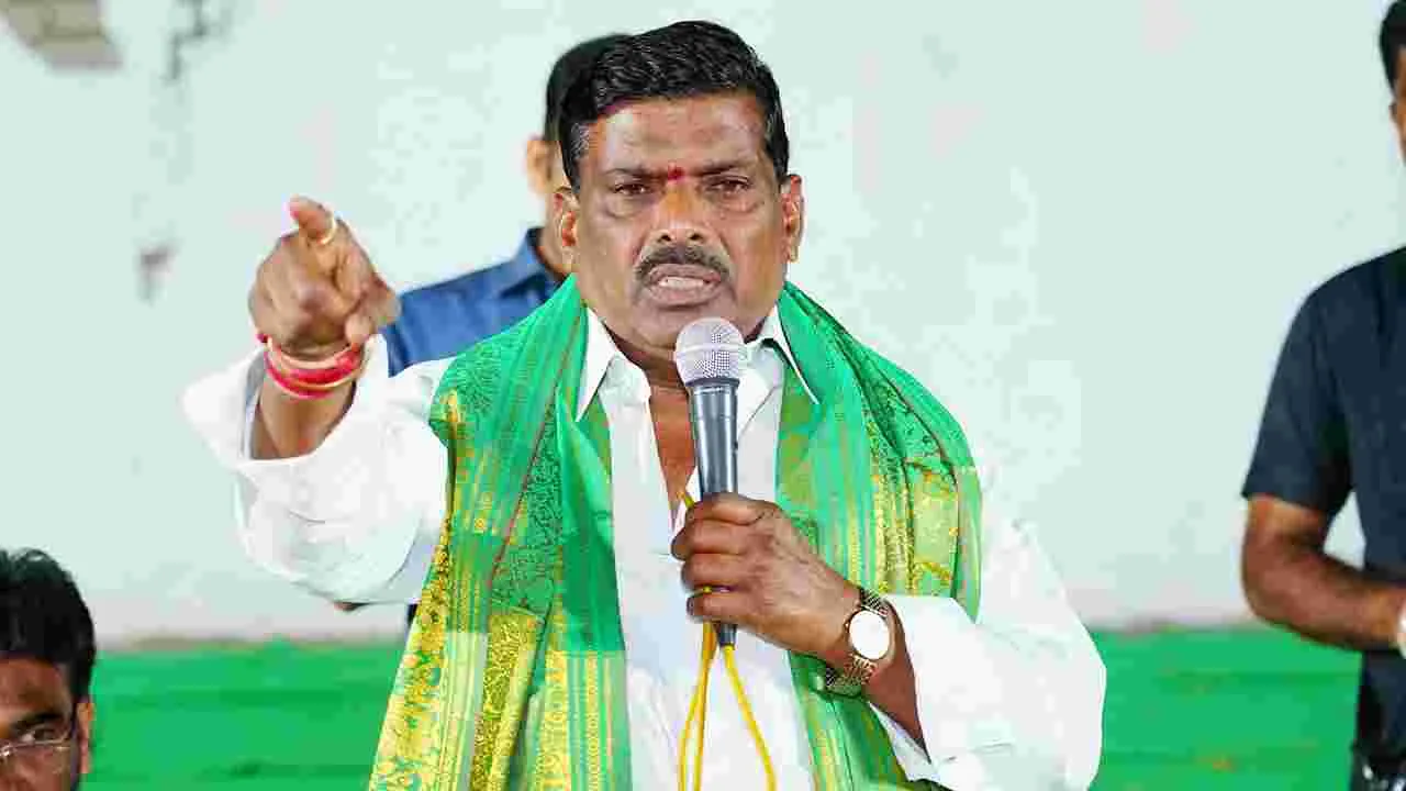 BRS: ఎమ్మెల్యే మహిపాల్ రెడ్డికి చెందిన 1.2 కేజీల బంగారం స్వాధీనం