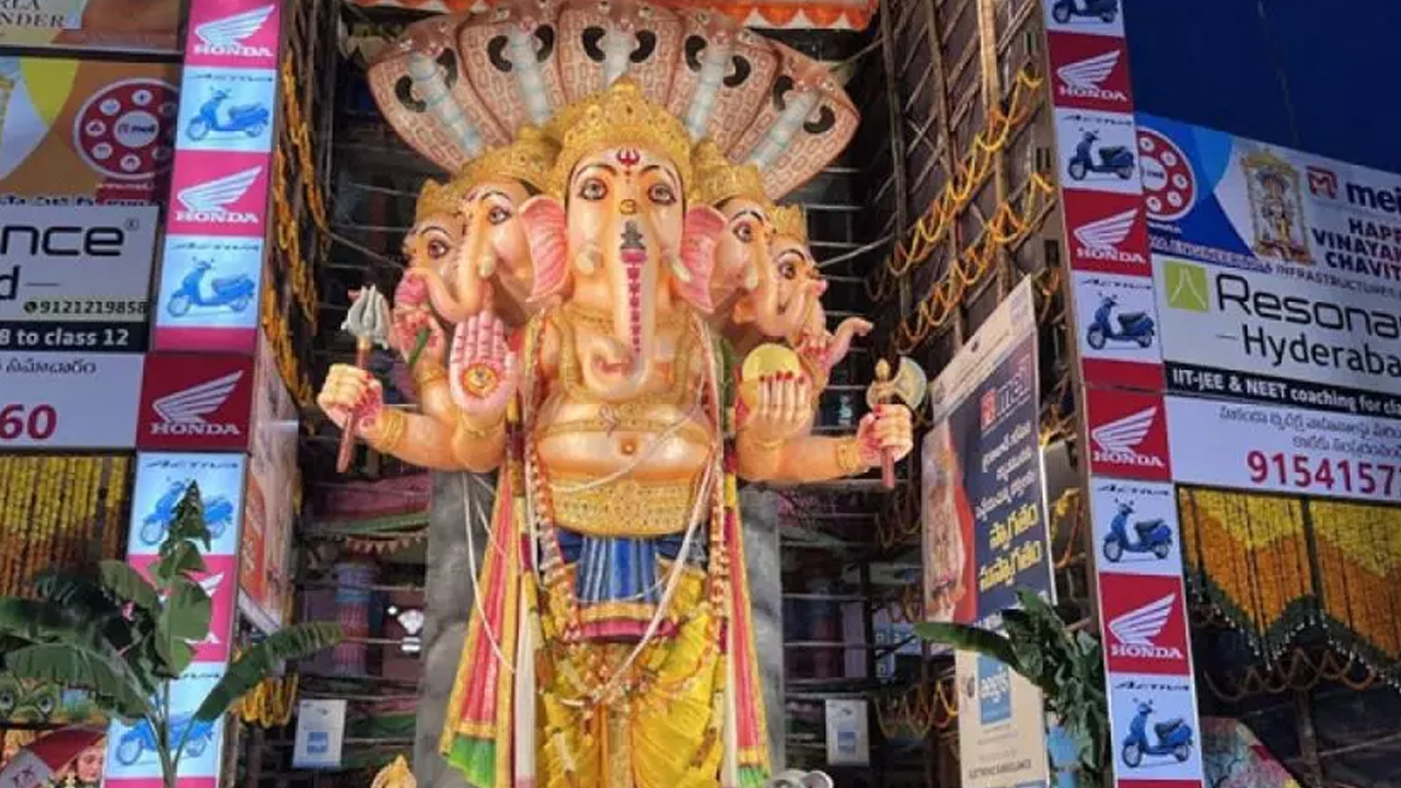 Khairatabad Ganesh: ఖైరతాబాద్ గణేష్‌కు  కర్రపూజ ప్రారంభం.. ఈ ఏడాది ఎన్ని అడుగులంటే..?