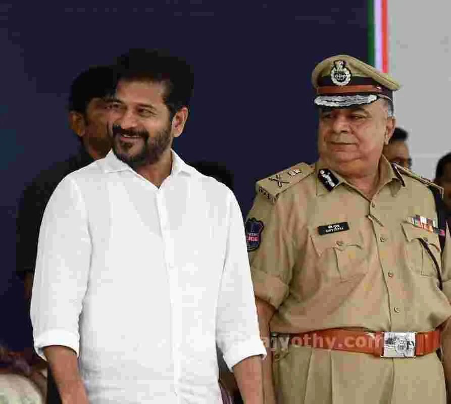 బాధితులతోనే ఫ్రెండ్లీ 