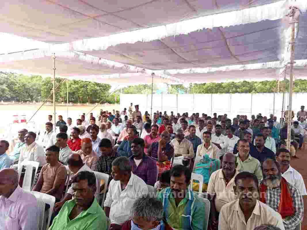 చర్లపల్లి జైలులో కోలాహలం