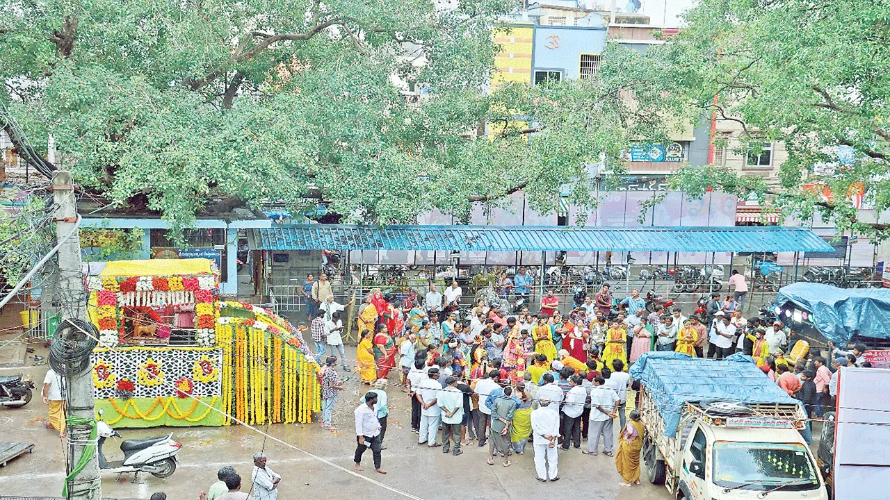 వైభవంగా మావుళ్లమ్మ జ్యేష్టమాస జాతర