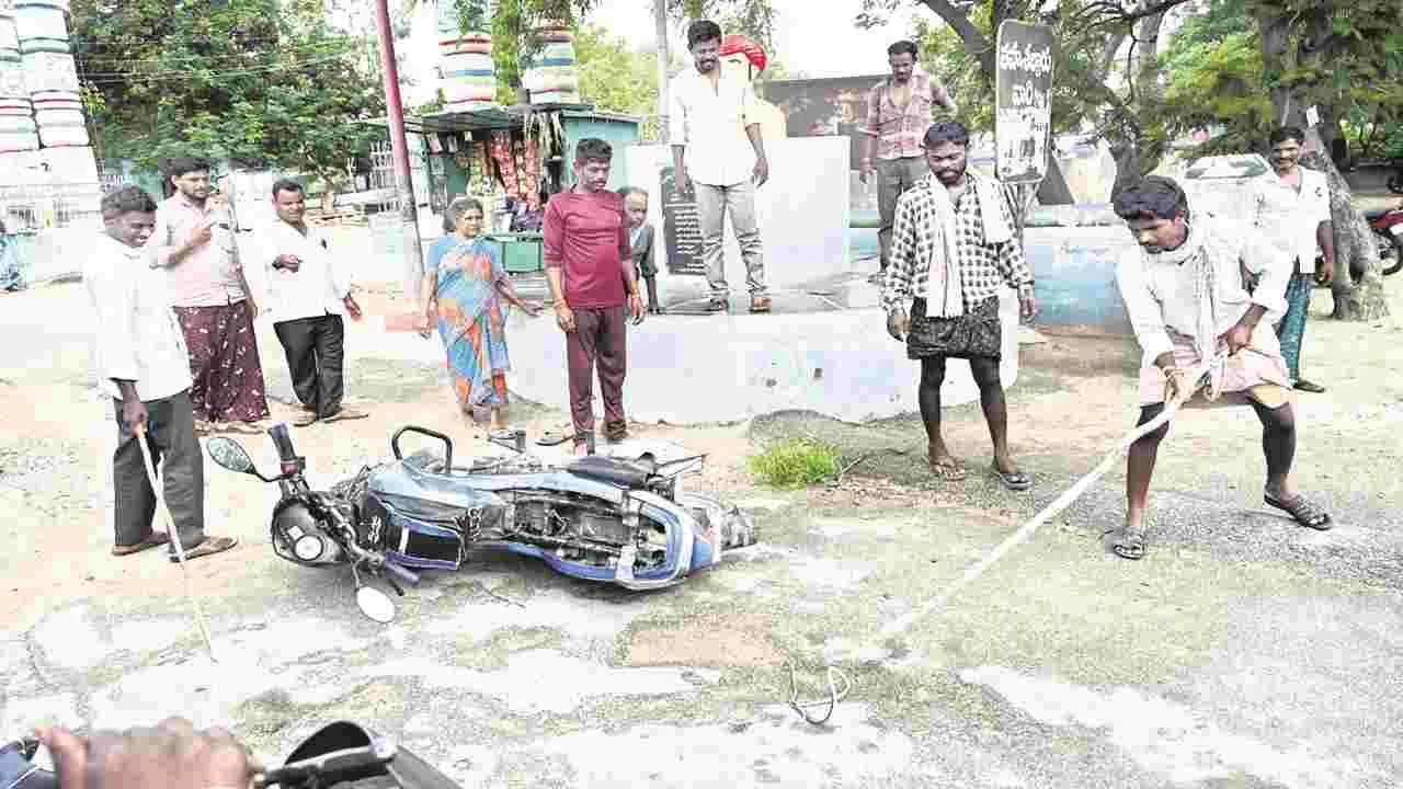 SNAKE : బైకులో పాము