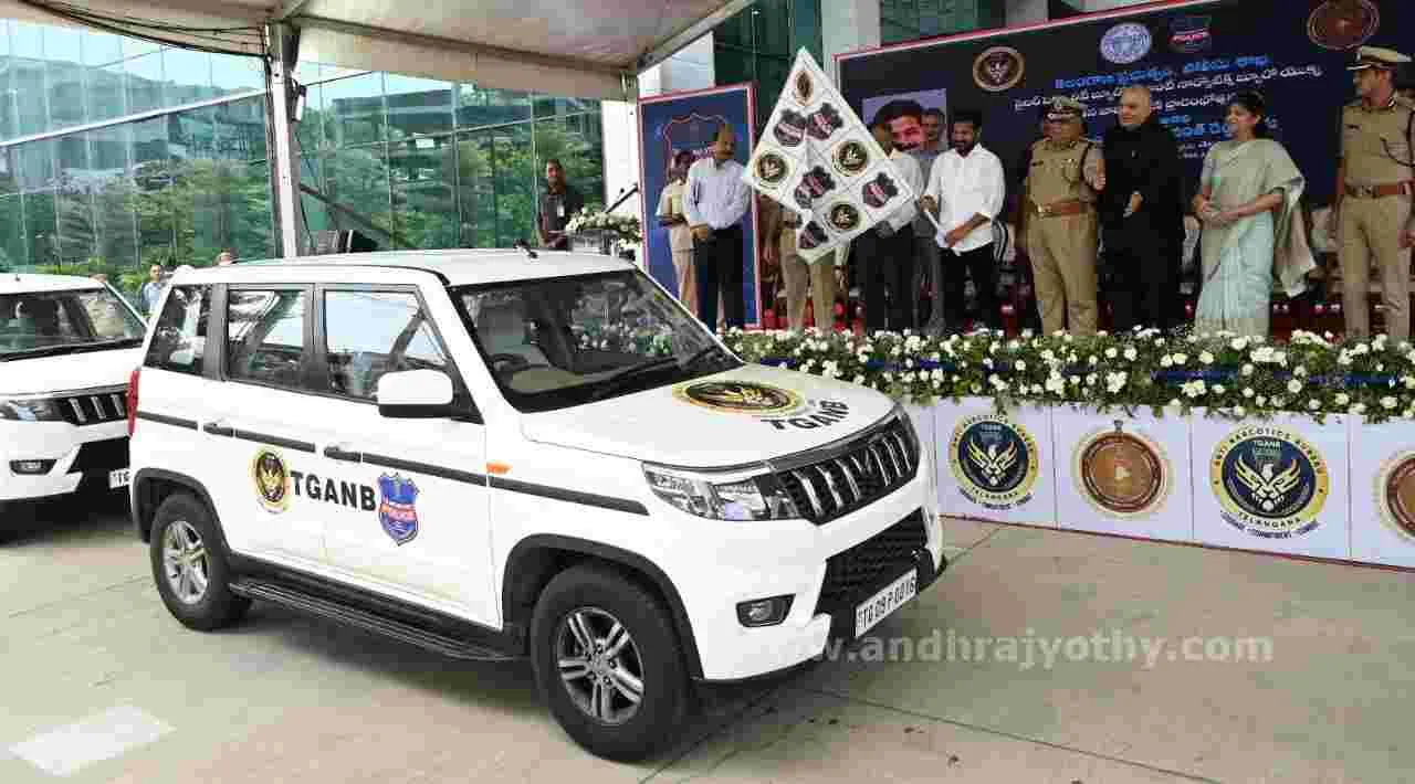 బాధితులతోనే ఫ్రెండ్లీ 