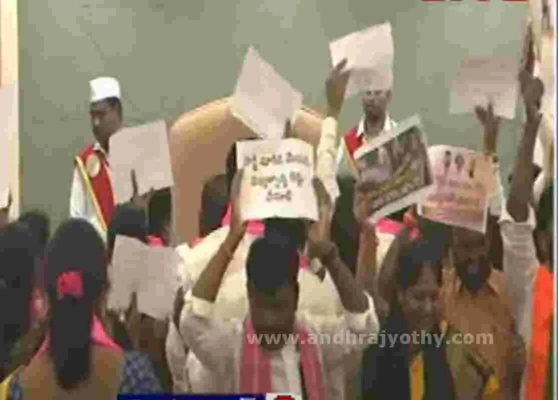 డిష్యుం.. డిష్యుం