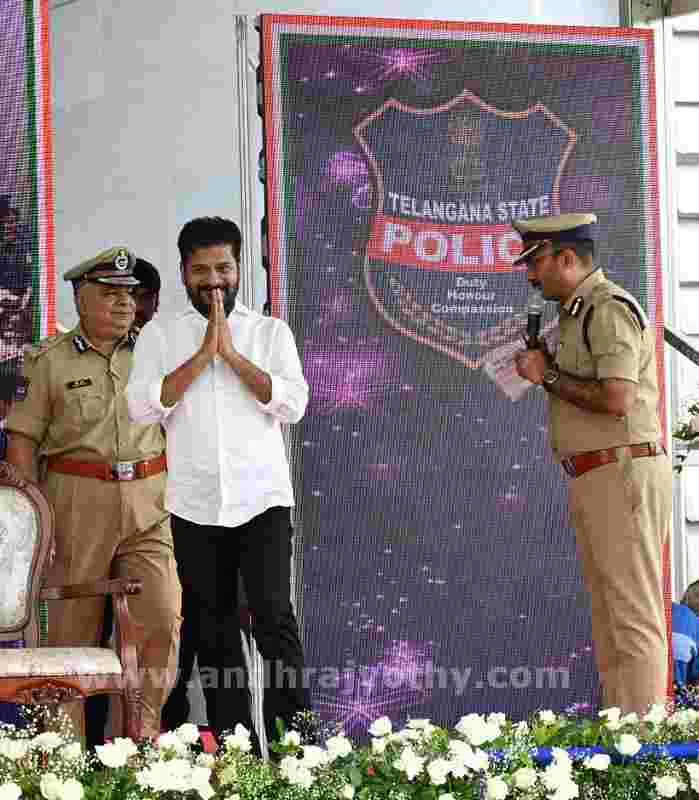 బాధితులతోనే ఫ్రెండ్లీ 