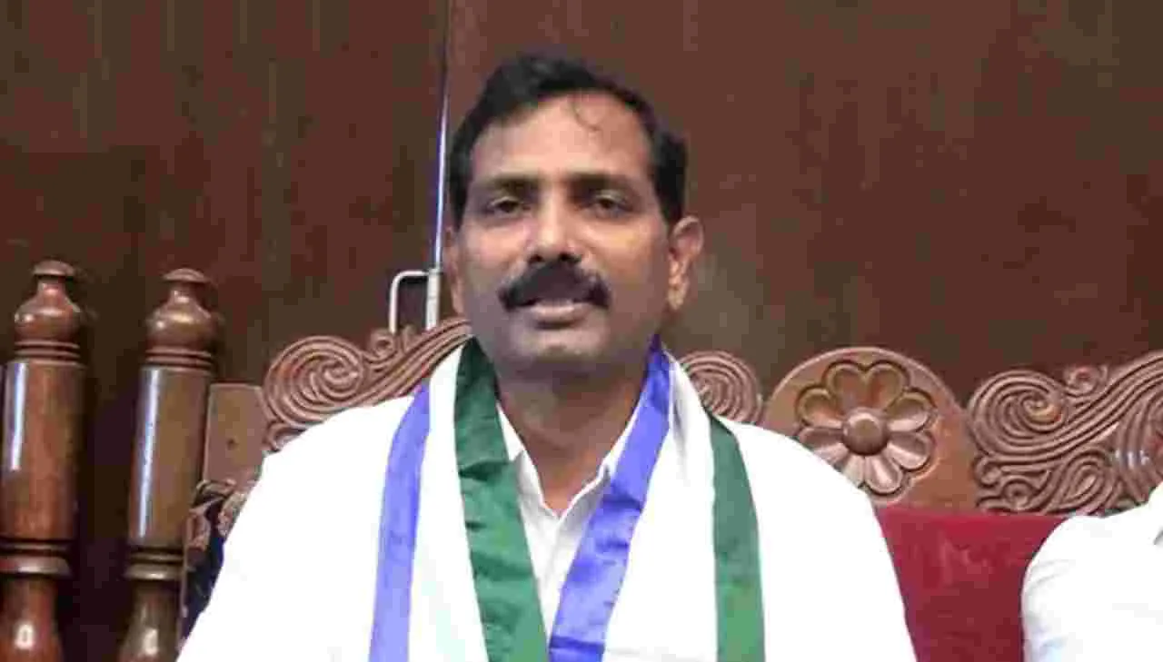 YSRCP: వైసీపీ నేత మోసం చేశాడు.. రియల్ఎస్టేట్ వ్యాపారి ఫిర్యాదు