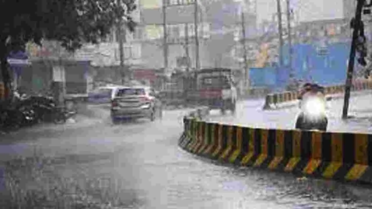  Rains: నగరంలో భారీ వర్షం