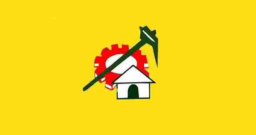 TDP: టీడీపీ ఆఫీసులోకి దూరి సీనియర్ నేతపై కానిస్టేబుల్ దాడి..!