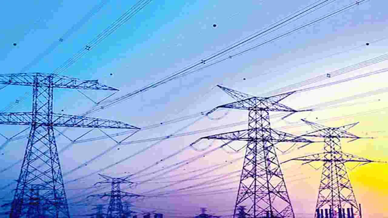 Electricity Department : డిస్కమ్‌లు దివాలా!