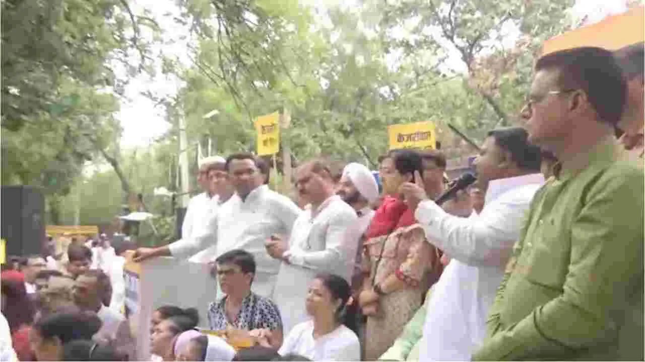 Arvind Kejriwal: బీజేపీ కేంద్ర కార్యాలయం వద్ద ‘ఆప్’ ఆందోళన